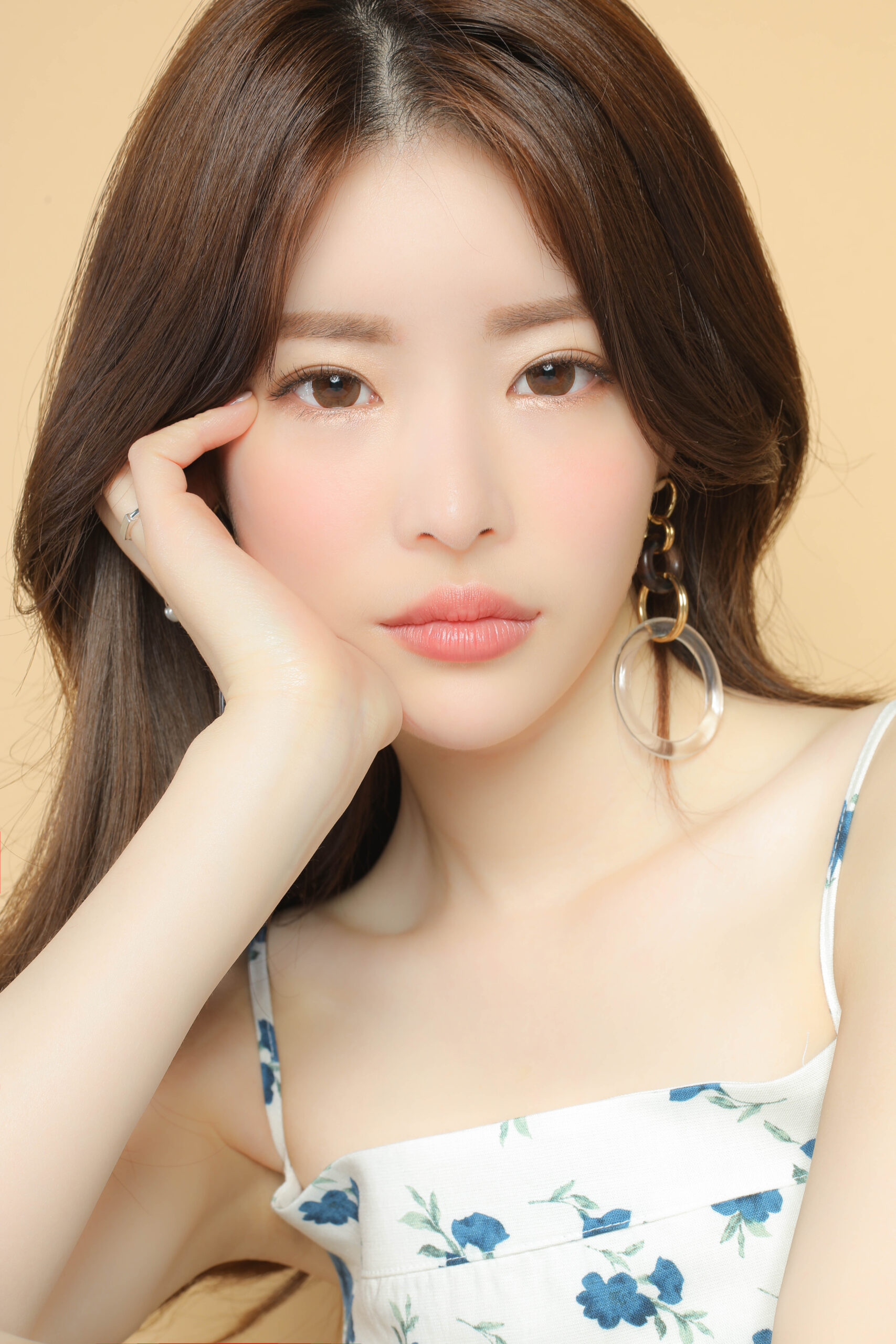 Màu lens đi học Ann Brown - Màu nâu tự nhiên, dễ dàng phối đồ